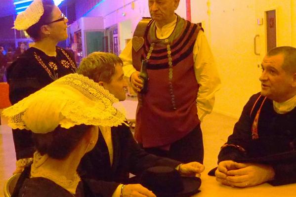 Débriefing et détente après le spectacle