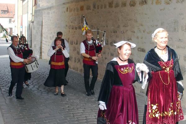 03092016 defile entree dans la ville