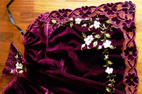 18072016 broderies et festonnage en richelieu tablier region de vannes