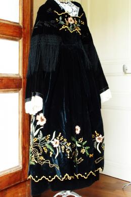 Costume de vannes vue de trois quart 1