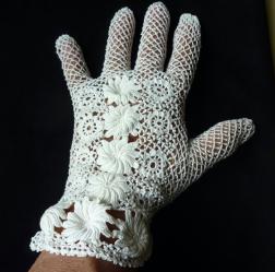 Gants blancs au crochet 1