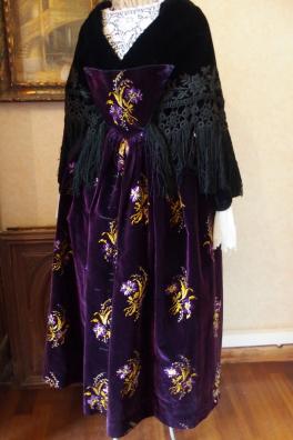 Tablier en velours avec petits bouquets mode a chale