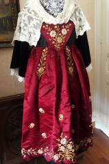 Costume de mariage vannetais chale blanc et creme 1